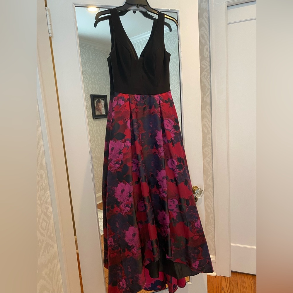 Size 4 high low floral formal gown
